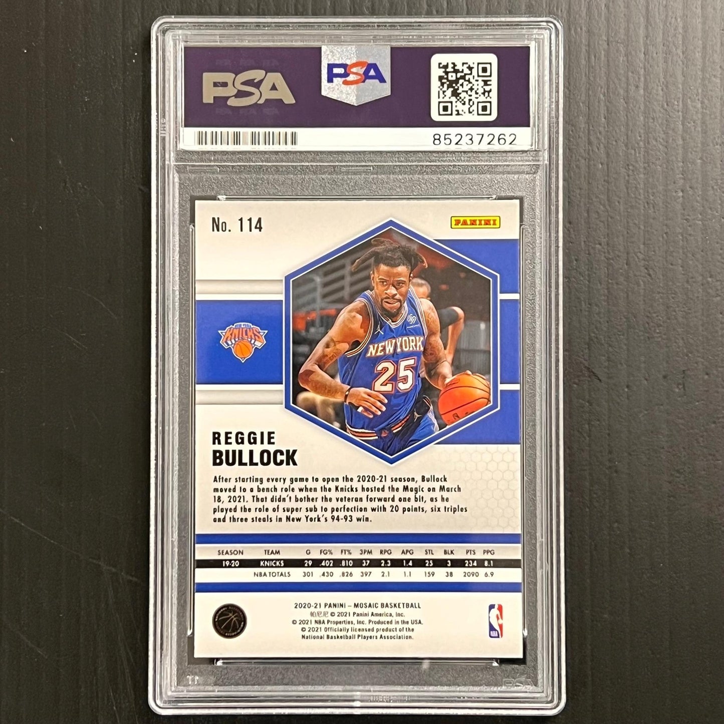 2020-21 Panini Mosaic #114 Reggie Bullock Signed Card AUTO PSA Slabbed Knicks