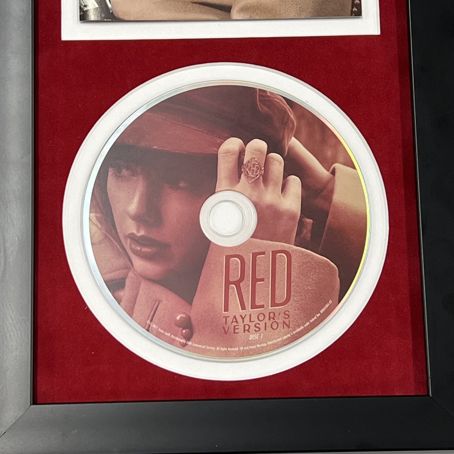 Taylor Swift Signed CD Cover Framed PSA/DNA RED Autographed