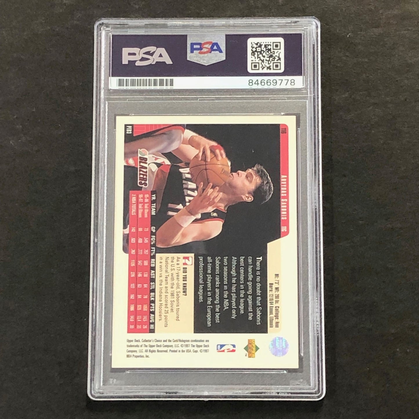 1997-98 Upper Deck #116 ARVYDAS SABONIS Signed Card AUTO 10 PSA Slabbed Trail Bl