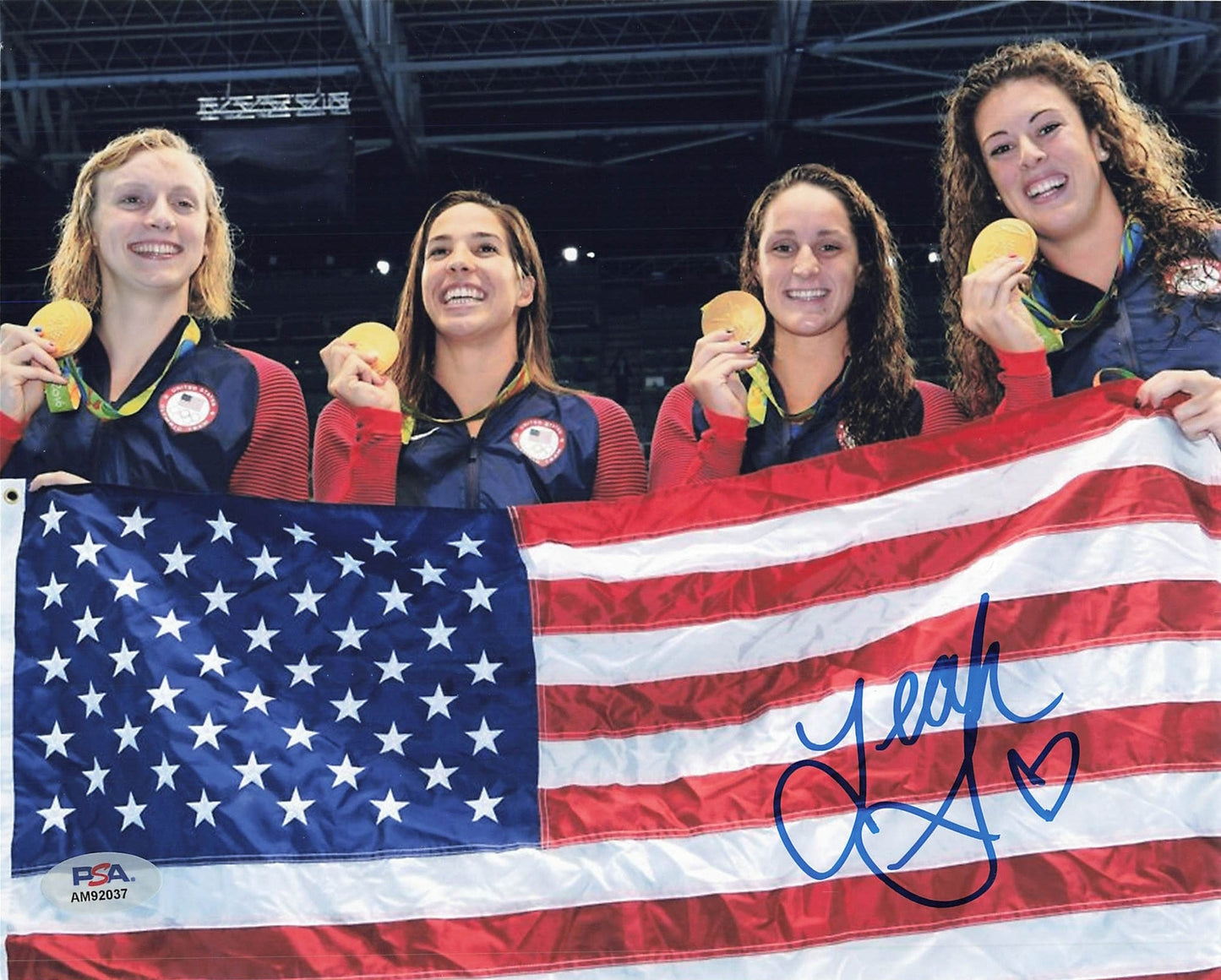 Leah Smith signed 8x10 photo PSA/DNA Autographed