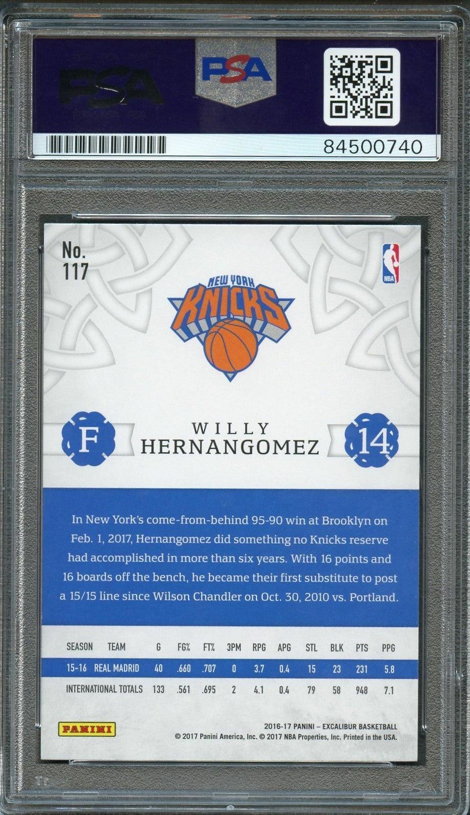 2016-17 Panini Excalibur #117 Willy Hernangomez Signed Card AUTO 10 PSA Slabbed
