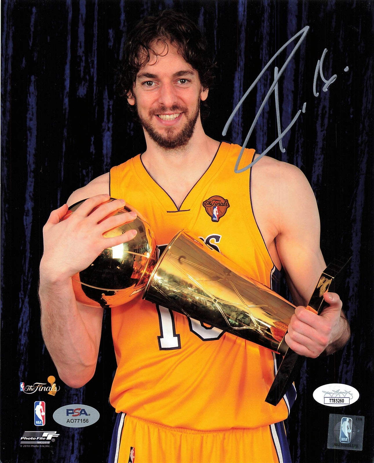 Pau Gasol Signed 8x10 Photo PSA Los Angeles Lakers