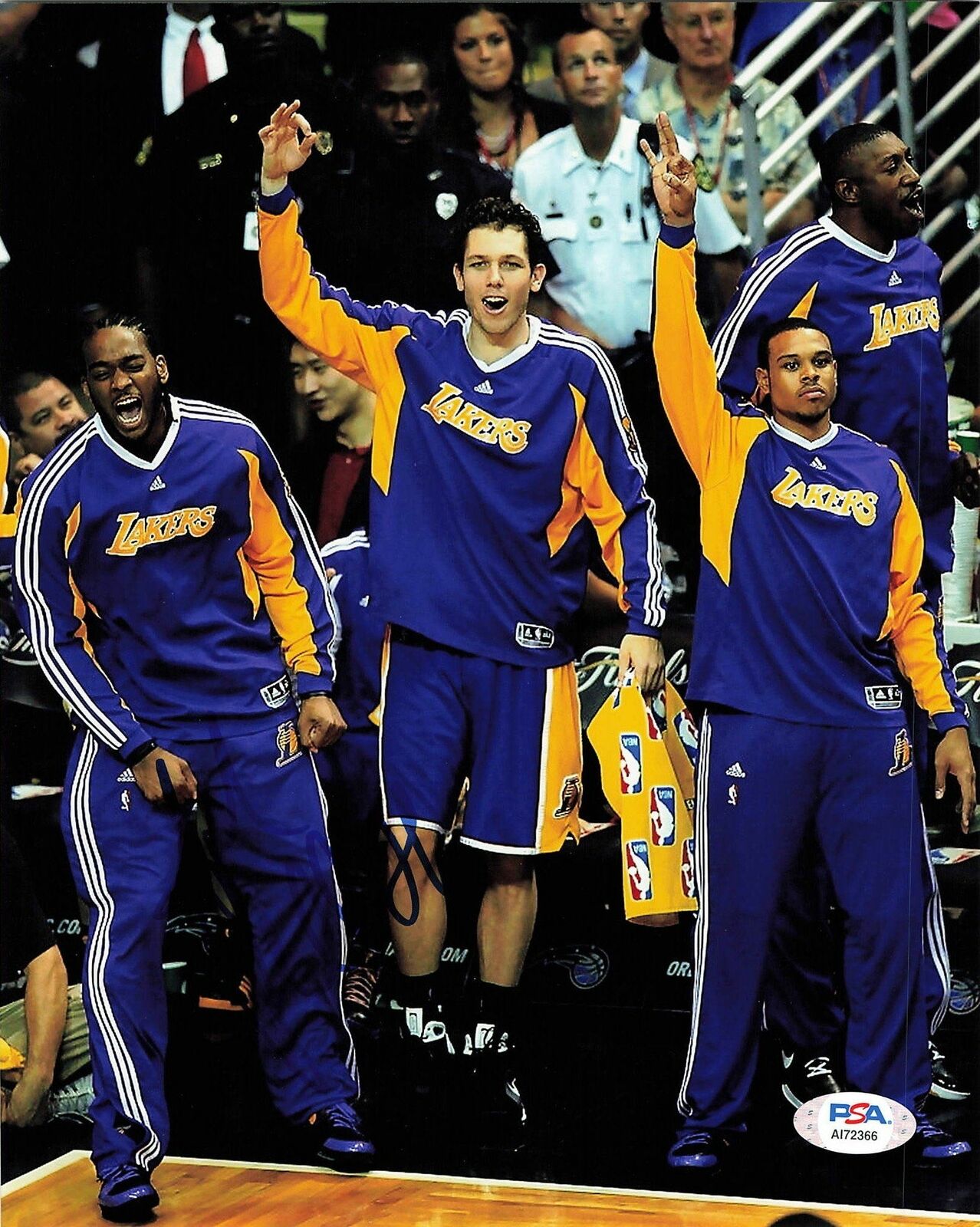 JOSH POWELL signed 8x10 photo PSA/DNA Los Angeles Lakers Autographed