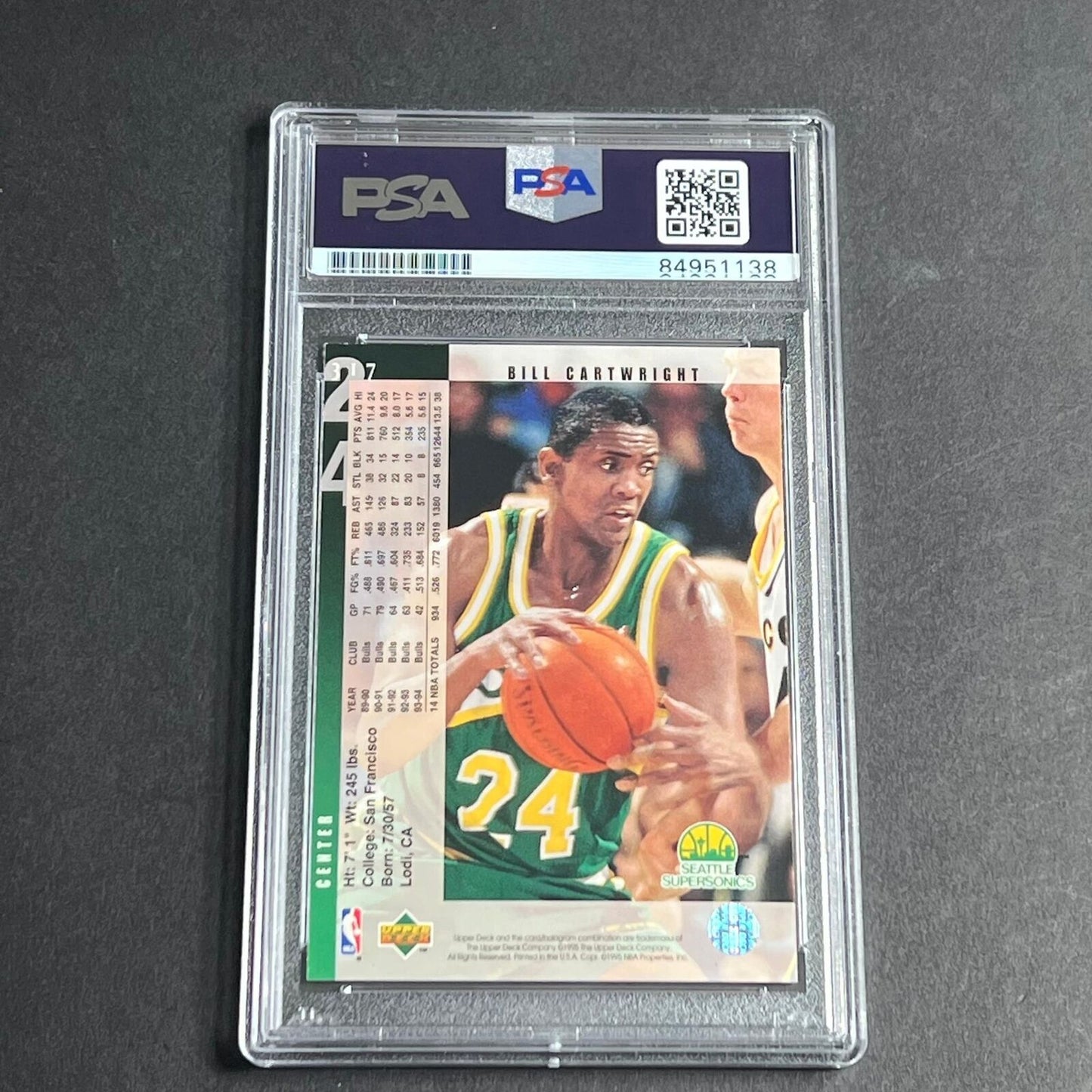 1992-93 Upper Deck #317 Bill Cartwright Signed Card AUTO PSA/DNA Slabbed Superso