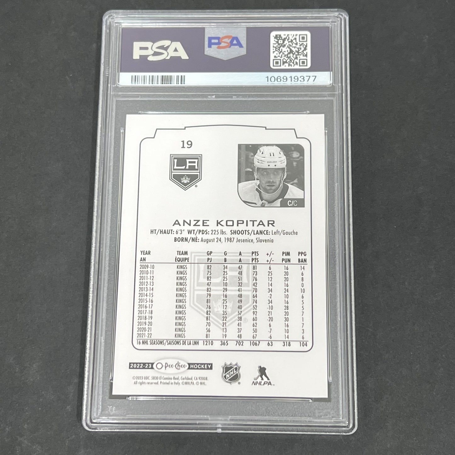 2022 Upper Deck O-Pee-Chee #19 Anze Kopitar signed card PSA 7 Auto A