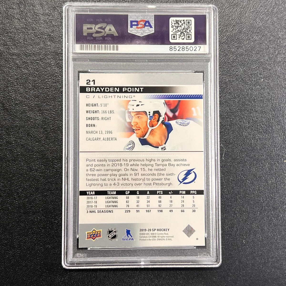 2019-20 Upper Deck SP Hockey #21 Brayden Point Signed Card AUTO PSA/DNA slabbed