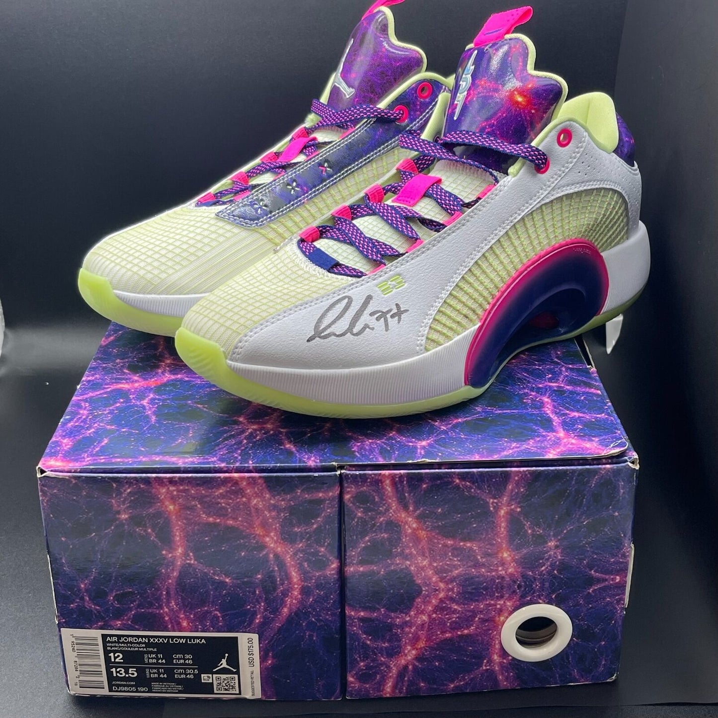 Luka Doncic signed Shoe PSA/DNA Auto 10 Mavericks Autographed Los Angeles Lakers