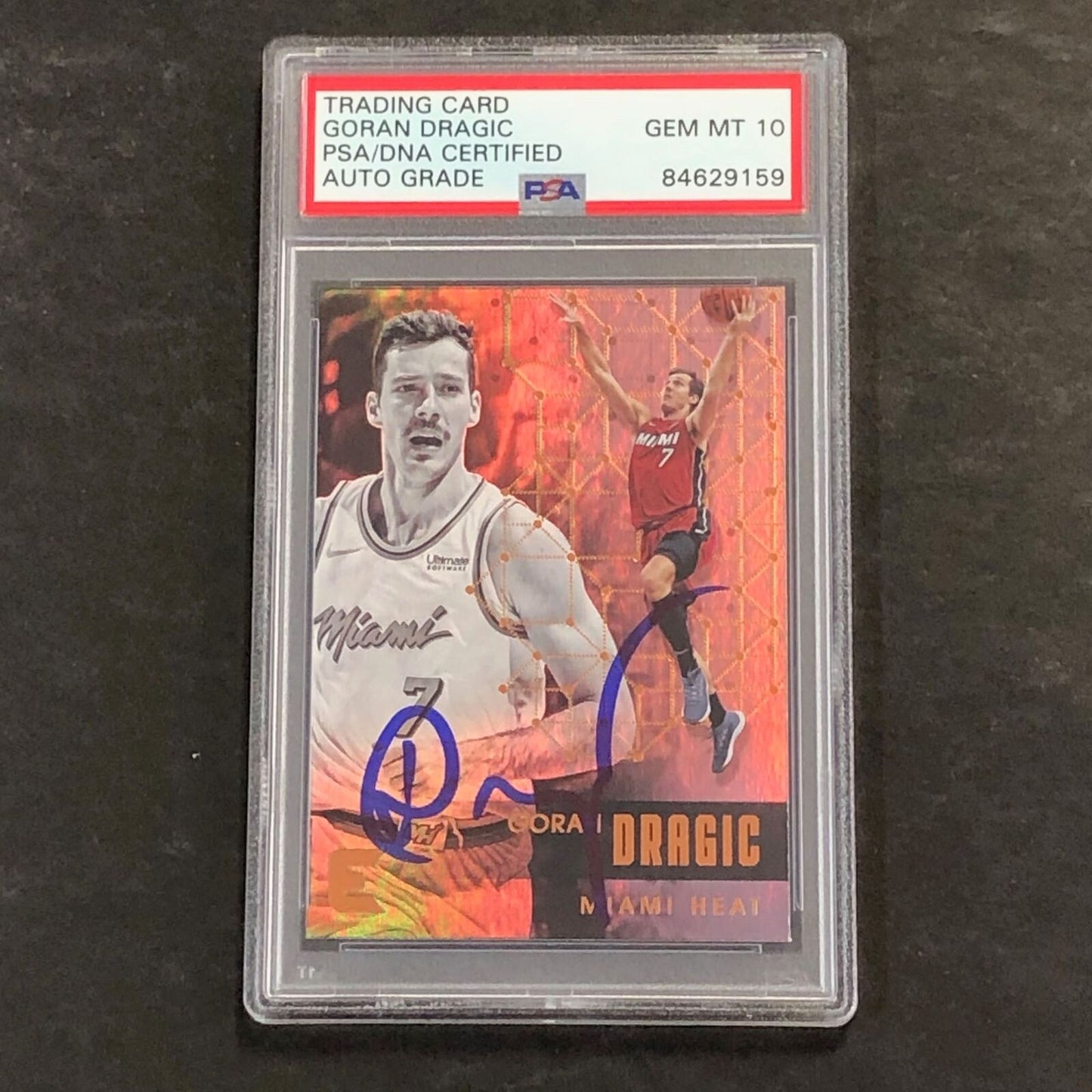 2017-18 PANINI ESSENTIALS #152 Goran Dragic Signed Card AUTO 10 PSA/DNA Slabbed