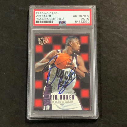 1996-97 Fleer Ultra #1 Vin Baker Signed Card PSA/DNA Slabbed Bucks