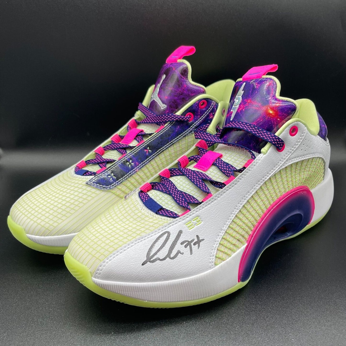 Luka Doncic signed Shoe PSA/DNA Auto 10 Mavericks Autographed Los Angeles Lakers