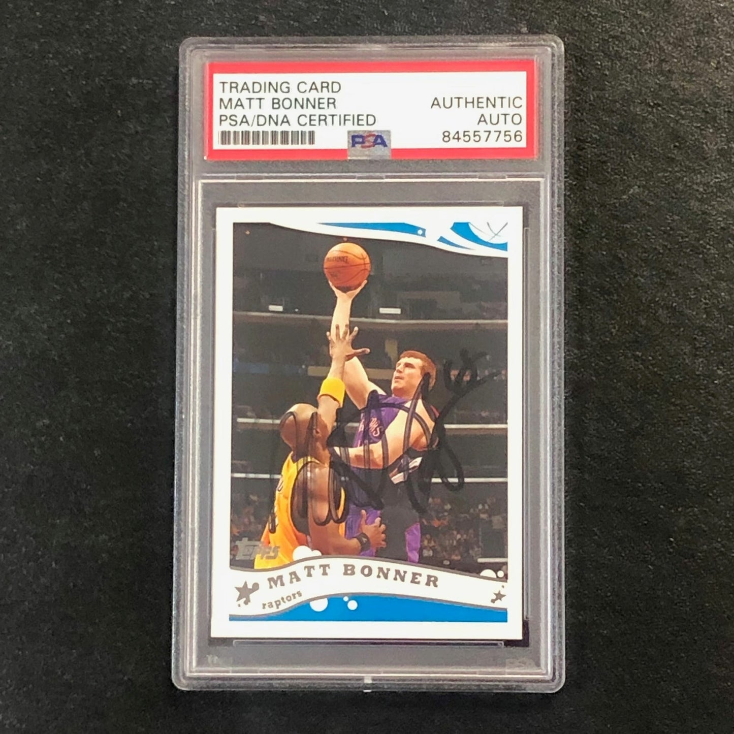 2005 Topps #24 Matt Bonner Signed Card AUTO PSA Slabbed