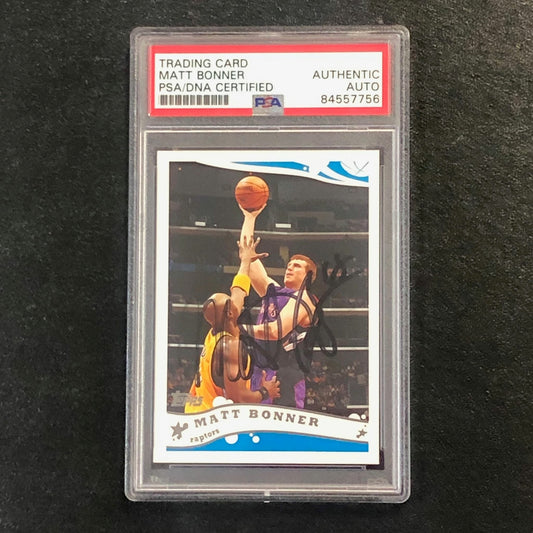 2005 Topps #24 Matt Bonner Signed Card AUTO PSA Slabbed