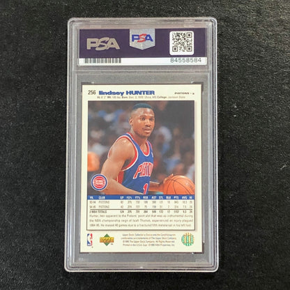 1995-96 Collector's Choice Basketball #256 Lindsey Hunter Signed Card AUTO PSA S