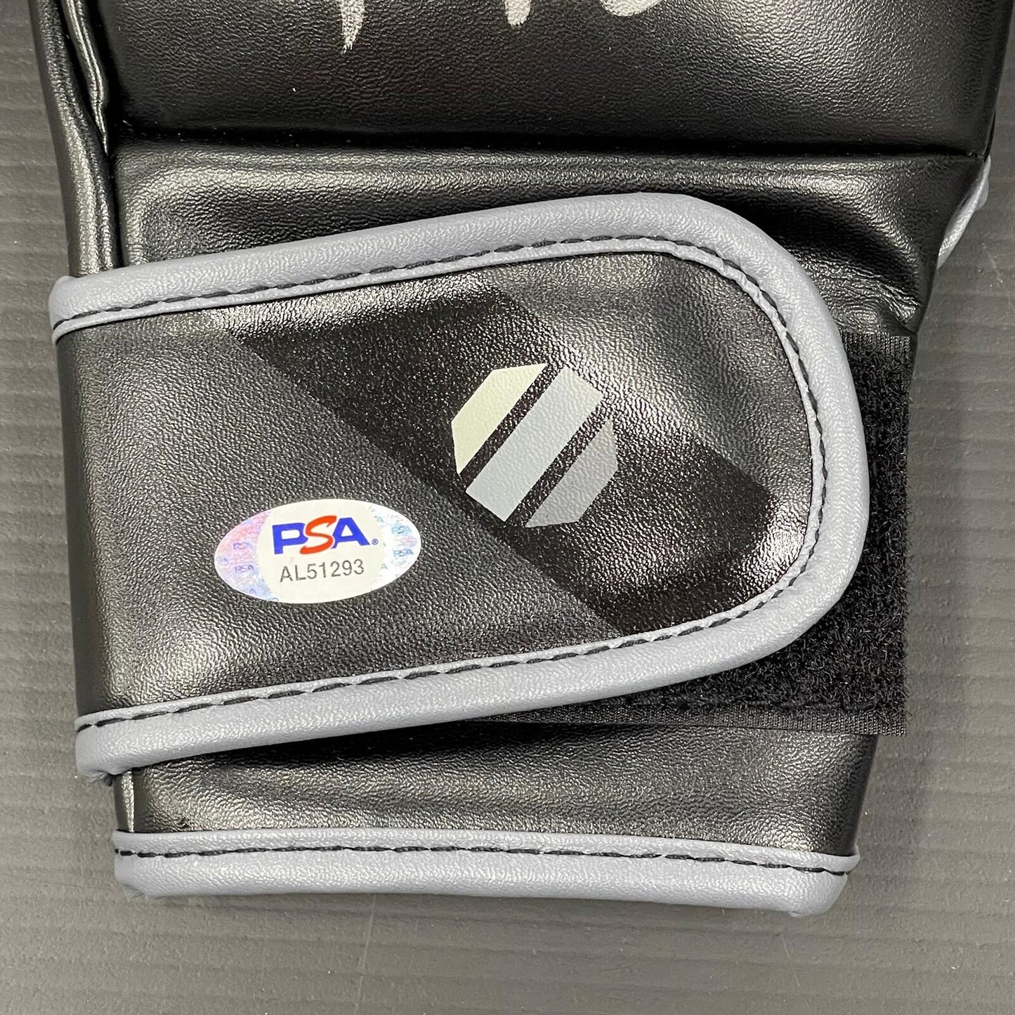 Stipe Miocic Signed Glove PSA/DNA Autographed UFC