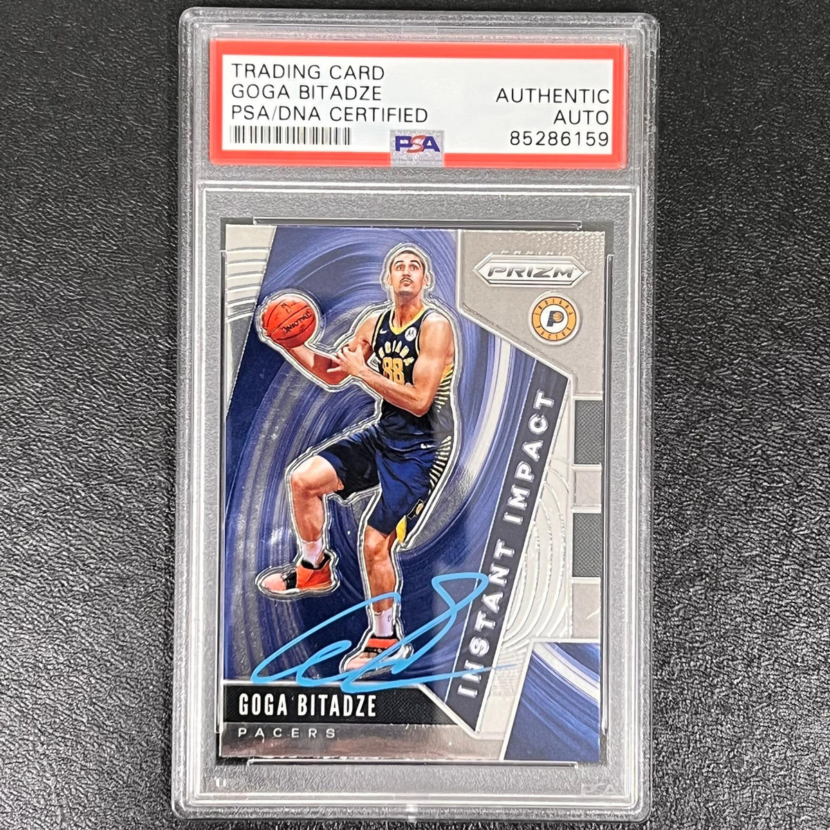 2019-20 Panini Prizm Instant Impact #23 Goga Bitadze Signed Card AUTO PSA Slabbe
