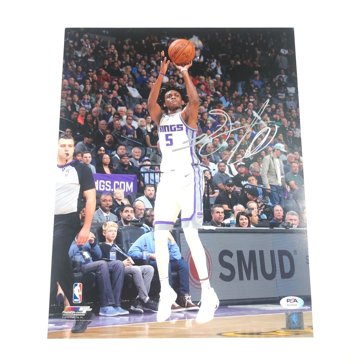 De'Aaron Fox Signed 11x14 photo PSA/DNA Sacramento Kings Autographed