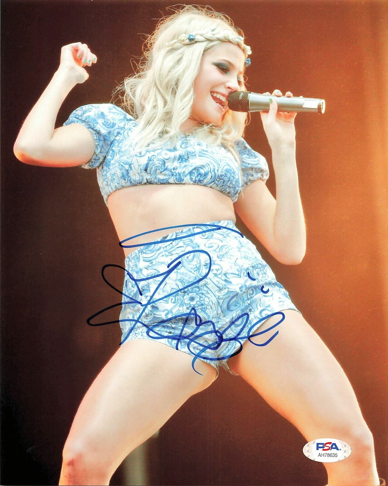 Victoria Pixie Lott signed 8x10 photo PSA/DNA Autographed