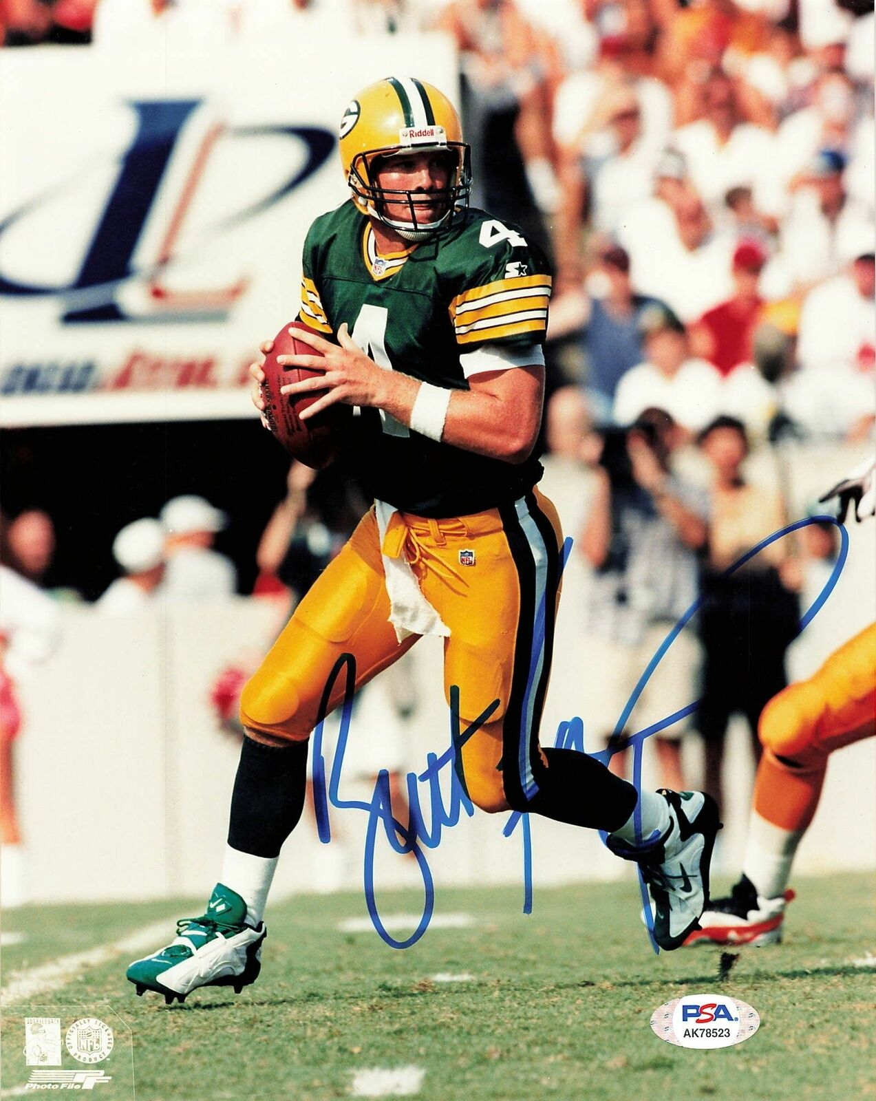 BRETT FAVRE Signed 8X10 PHOTO PSA/DNA Green Bay Packers Autographed