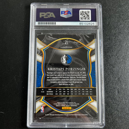 2020-21 Panini Select #42 Kristaps Porzingis Signed Card AUTO PSA Slabbed RC Kni