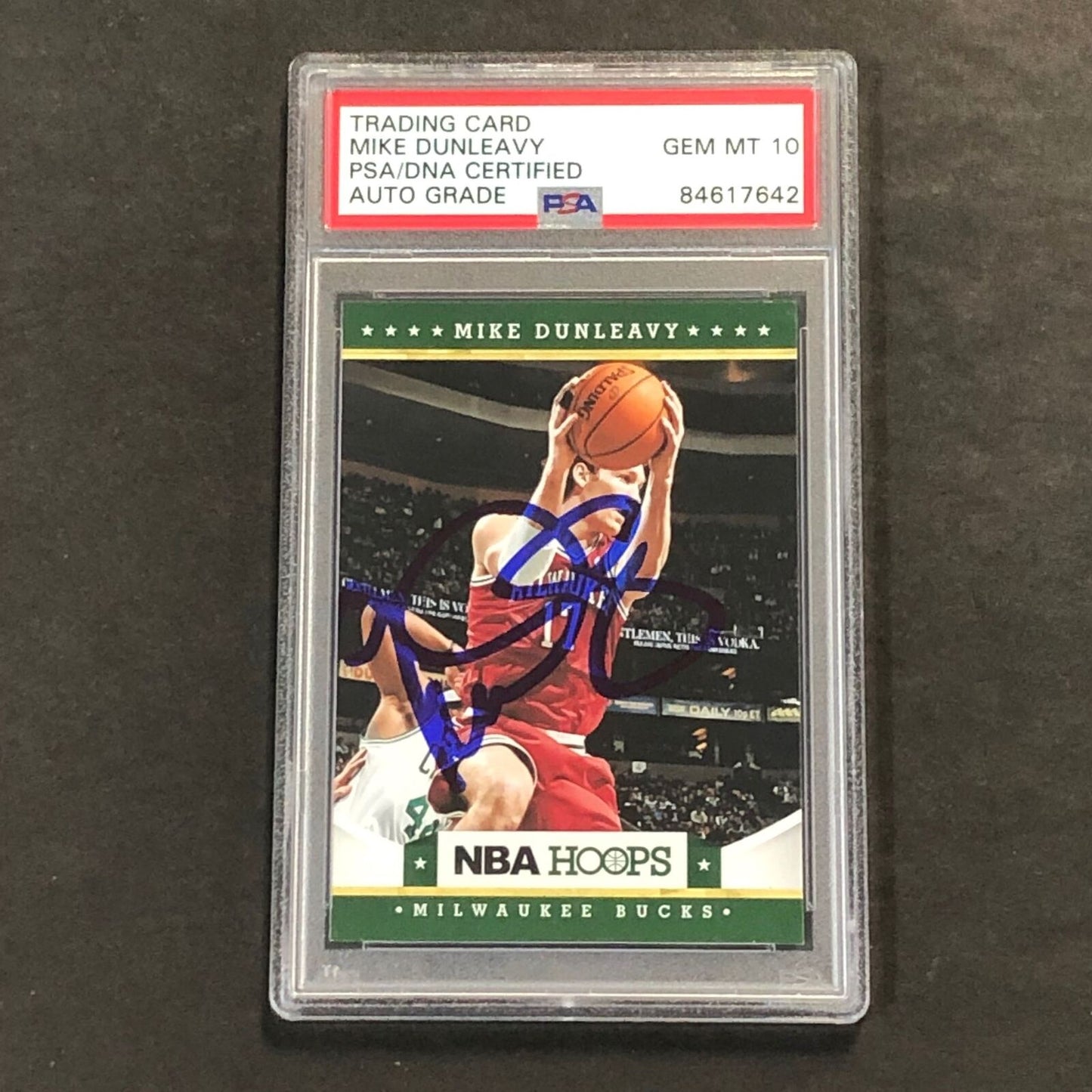 2012-13 NBA Hoops #105 Mike Dunleavy Signed Card AUTO 10 PSA/DNA Slabbed Bucks