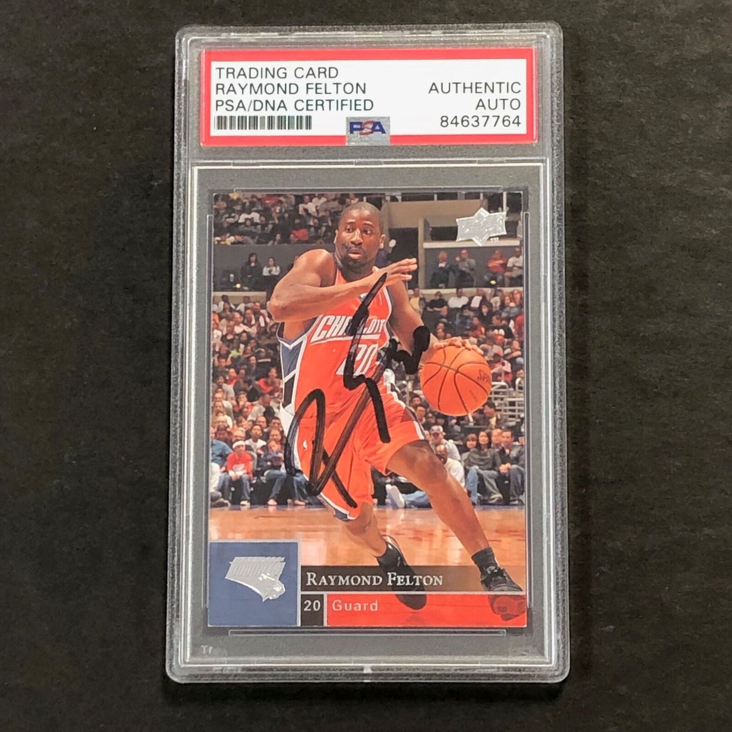 2009-10 Upper Deck #14 Raymond Felton Signed Card AUTO PSA/DNA Slabbed Bobcats