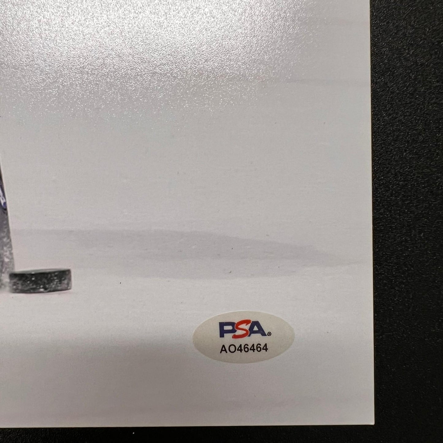 Joe Sakic signed 11x14 Photo PSA/DNA Colorado Avalanche Autographed