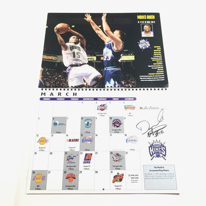 2000 Sacramento Kings Signed Calendar PSA/DNA Autographed