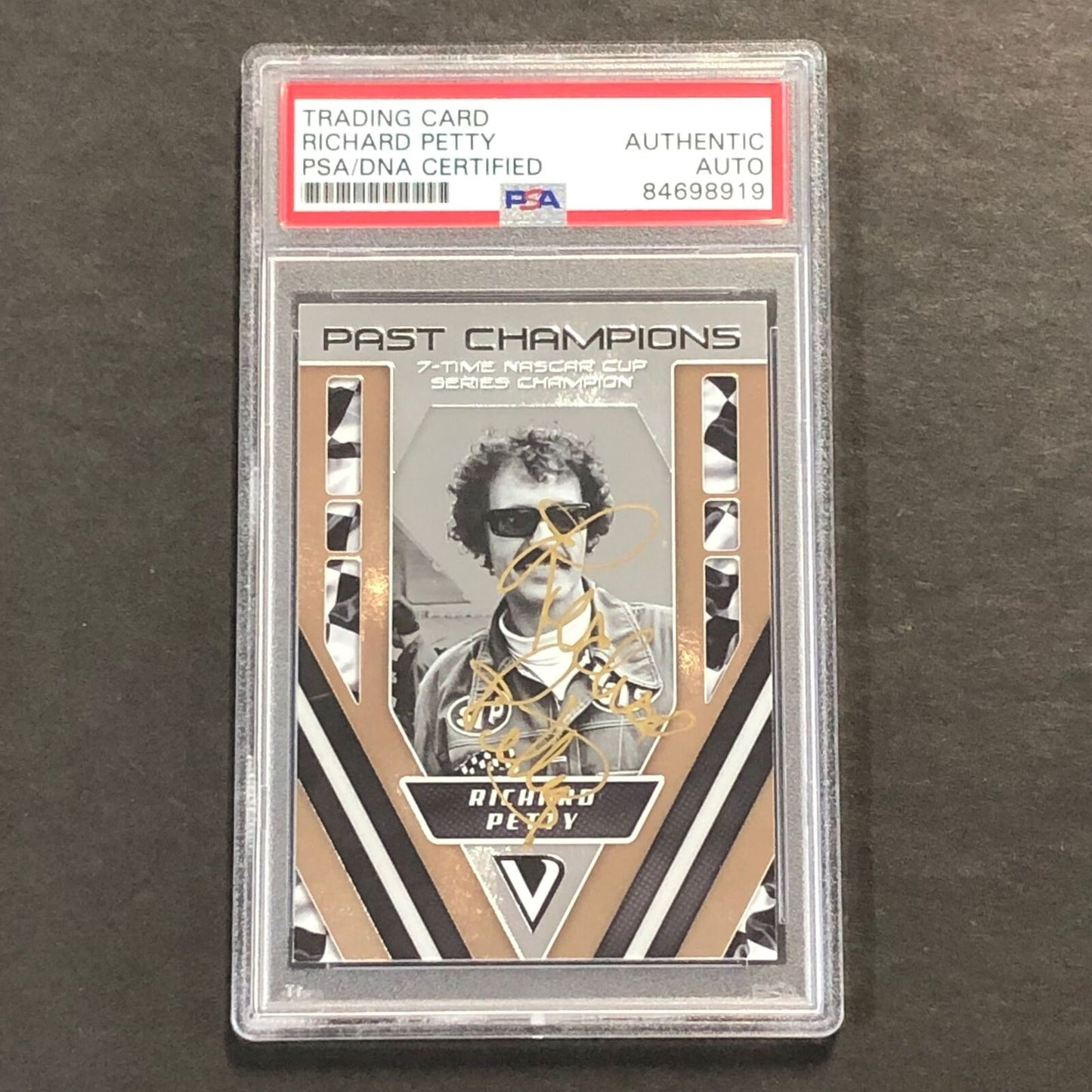 2019 Panini Victory Lap #75 Richard Petty Signed Card AUTO PSA Slabbed Nascar