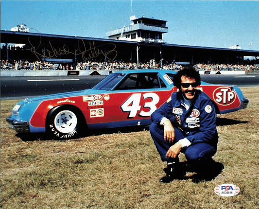 RICHARD PETTY Signed 8x10 Photograph PSA Autographed Nascar Racing