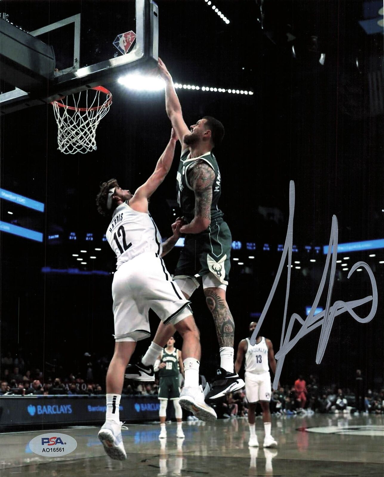 SANDRO MAMUKELASHVILI signed 8x10 Photo PSA/DNA Milwaukee Bucks Autographed