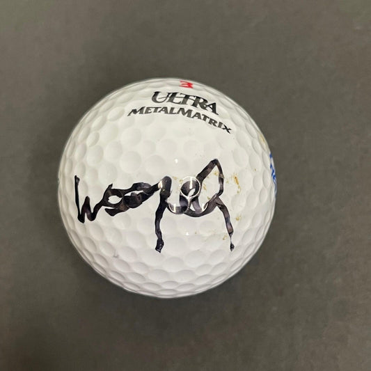 Willie Nelson Signed Golf Ball PSA/DNA Autographed