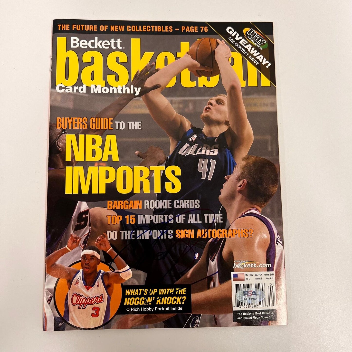 Dirk Nowitzki Signed Beckett Magazine PSA/DNA Dallas Mavericks