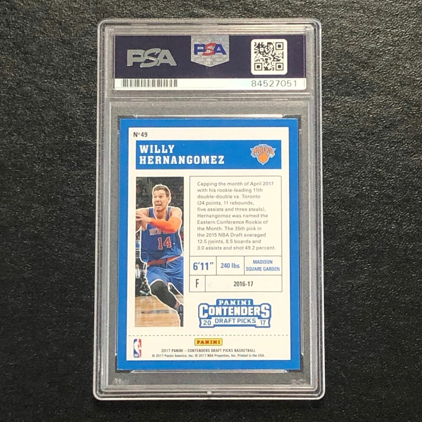 2017-18 Contenders Draft Picks #49 Willy Hernangomez Signed Card AUTO PSA Slabbe