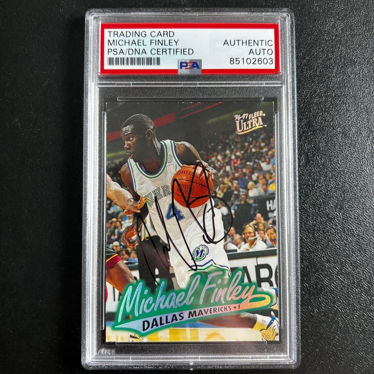 1996-97 Fleer Ultra #168 Michael Finley signed card PSA/DNA Dallas Mavericks Sla