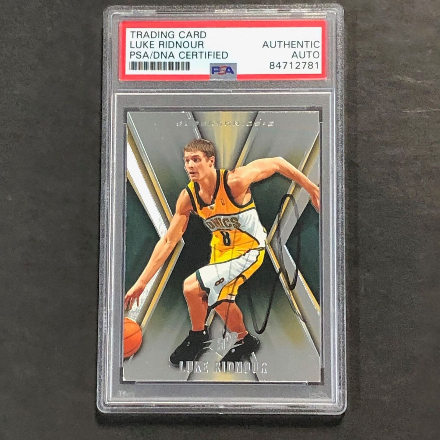 2005-06 Upper Deck #82 Luke Ridnour Signed Card AUTO PSA Slabbed