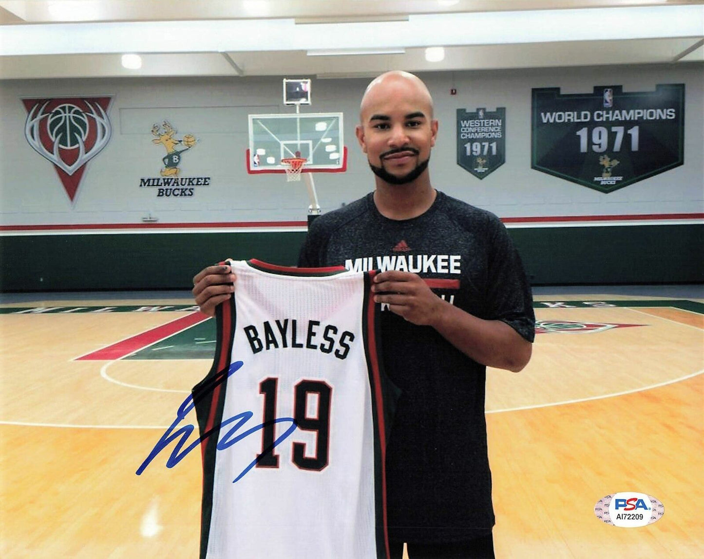 Jerryd Bayless signed 8x10 photo PSA/DNA Milwaukee Bucks Autographed