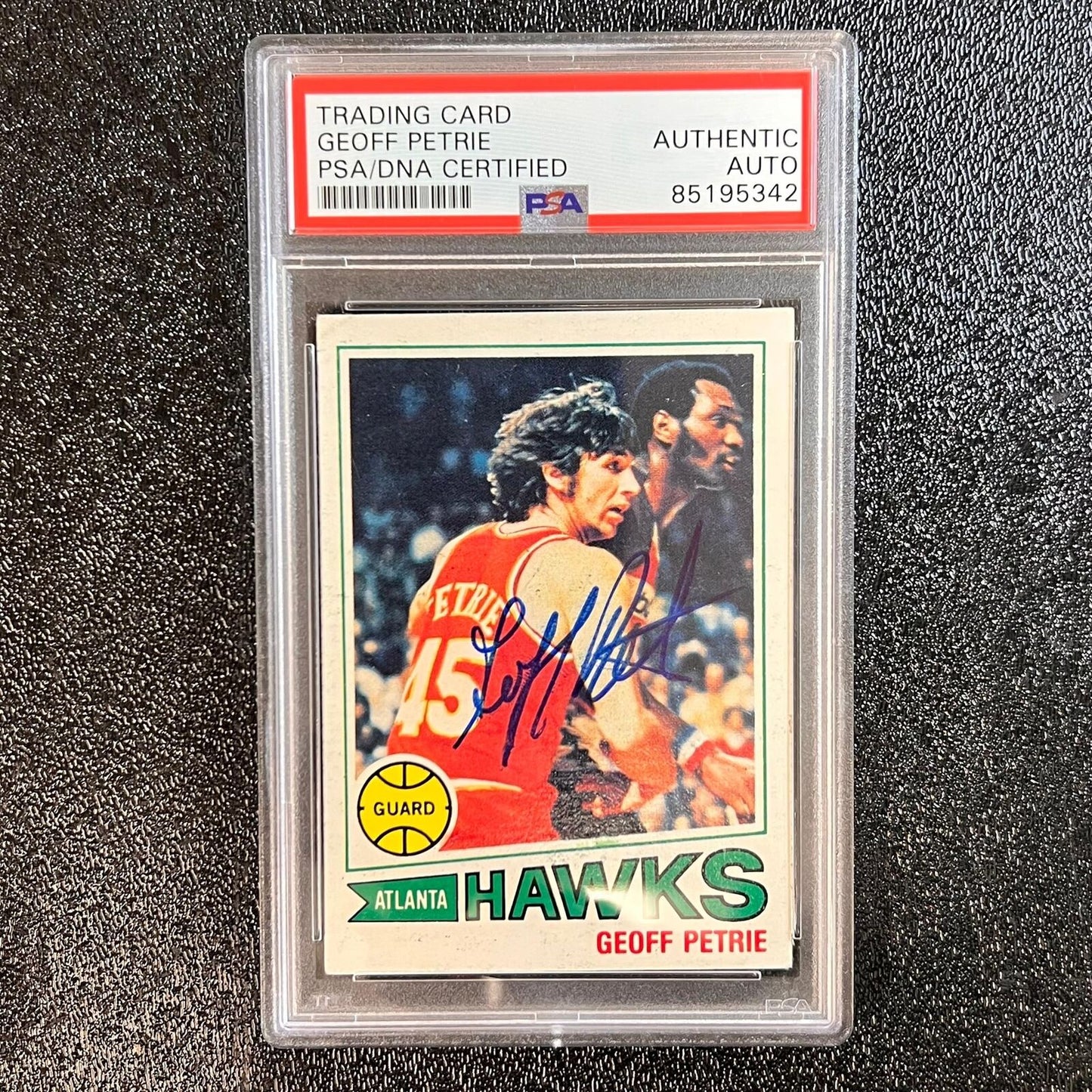 1977 NBA Properties #46 Geoff Petrie Signed Card AUTO PSA Slabbed Hawks