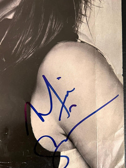 Mira Sorvino Signed Page PSA/DNA Autographed Actress