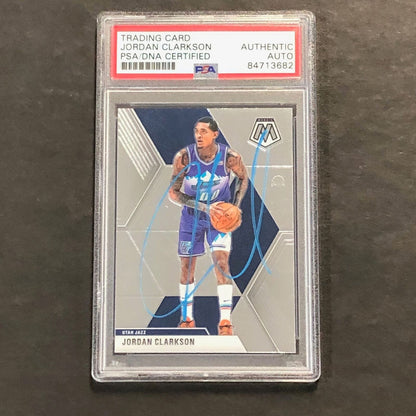 2019-20 Panini Mosaic Basketball #197 Jordan Clarkson Signed Card AUTO PSA Slabb
