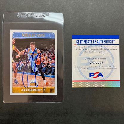 2017-18 NBA Hoops #148 Juan Hernangomez Signed Card PSA Nuggets