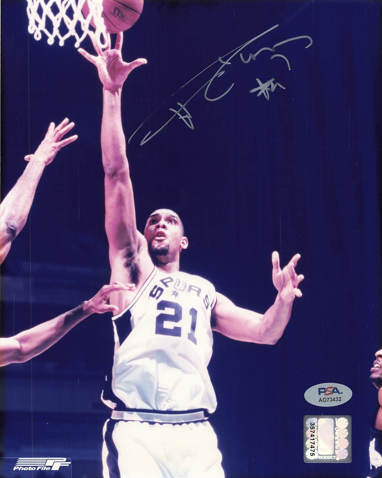 Tim Duncan signed 8x10 photo PSA/DNA San Antonio Spurs Autographed