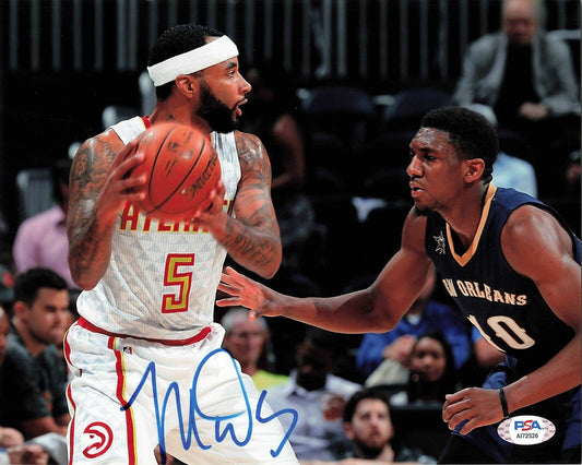 MALCOLM DELANEY signed 8x10 photo PSA/DNA Autographed Atlanta Hawks