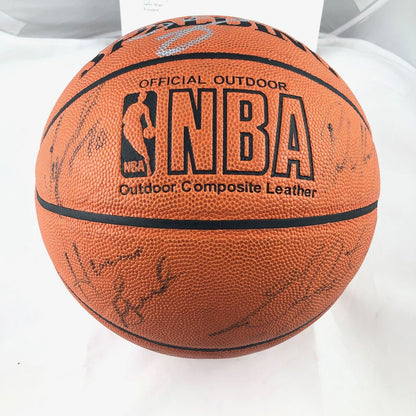 2000-2001 Los Angeles Lakers Team Signed Basketball PSA/DNA Kobe Bryant