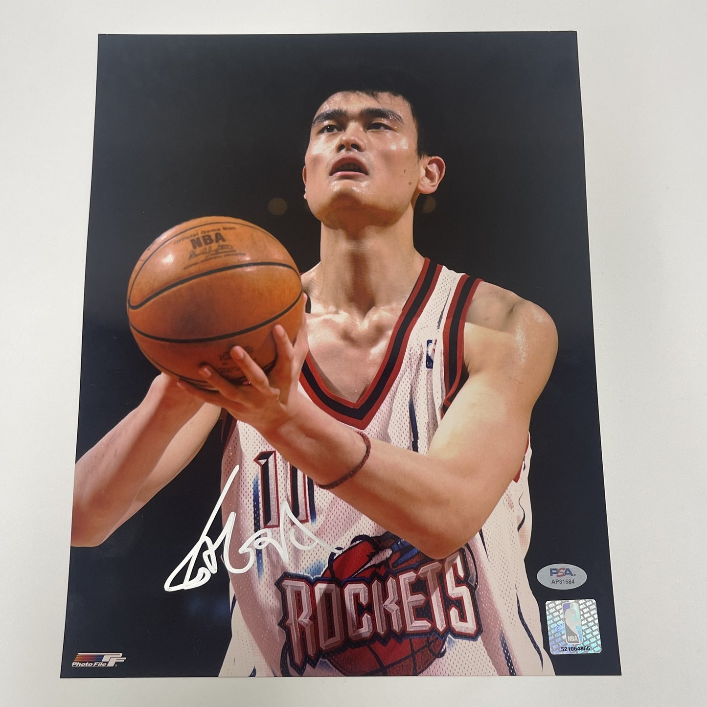 Yao Ming Signed 11x14 Photo PSA Houston Rockets