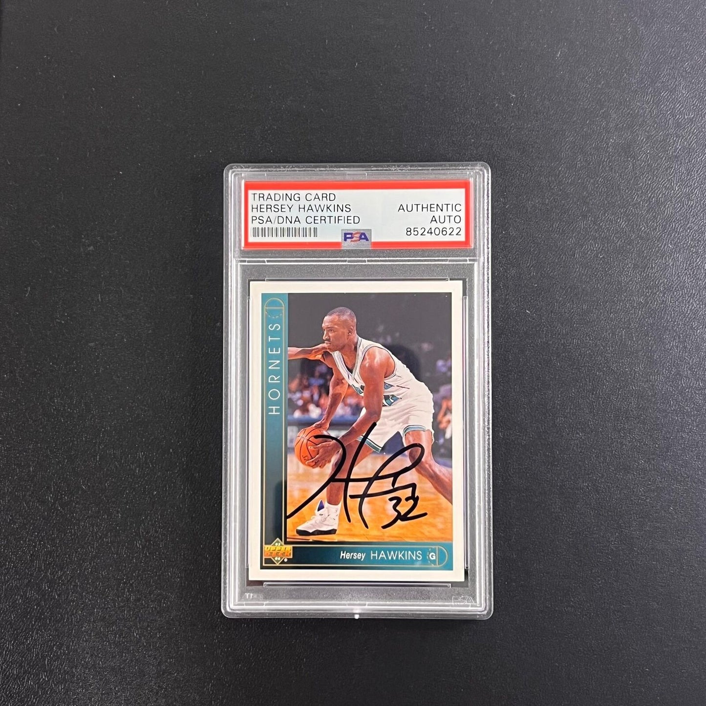 1989-90 UpperDeck #389 Hersey Hawkins Signed Card PSA Slabbed Hornets