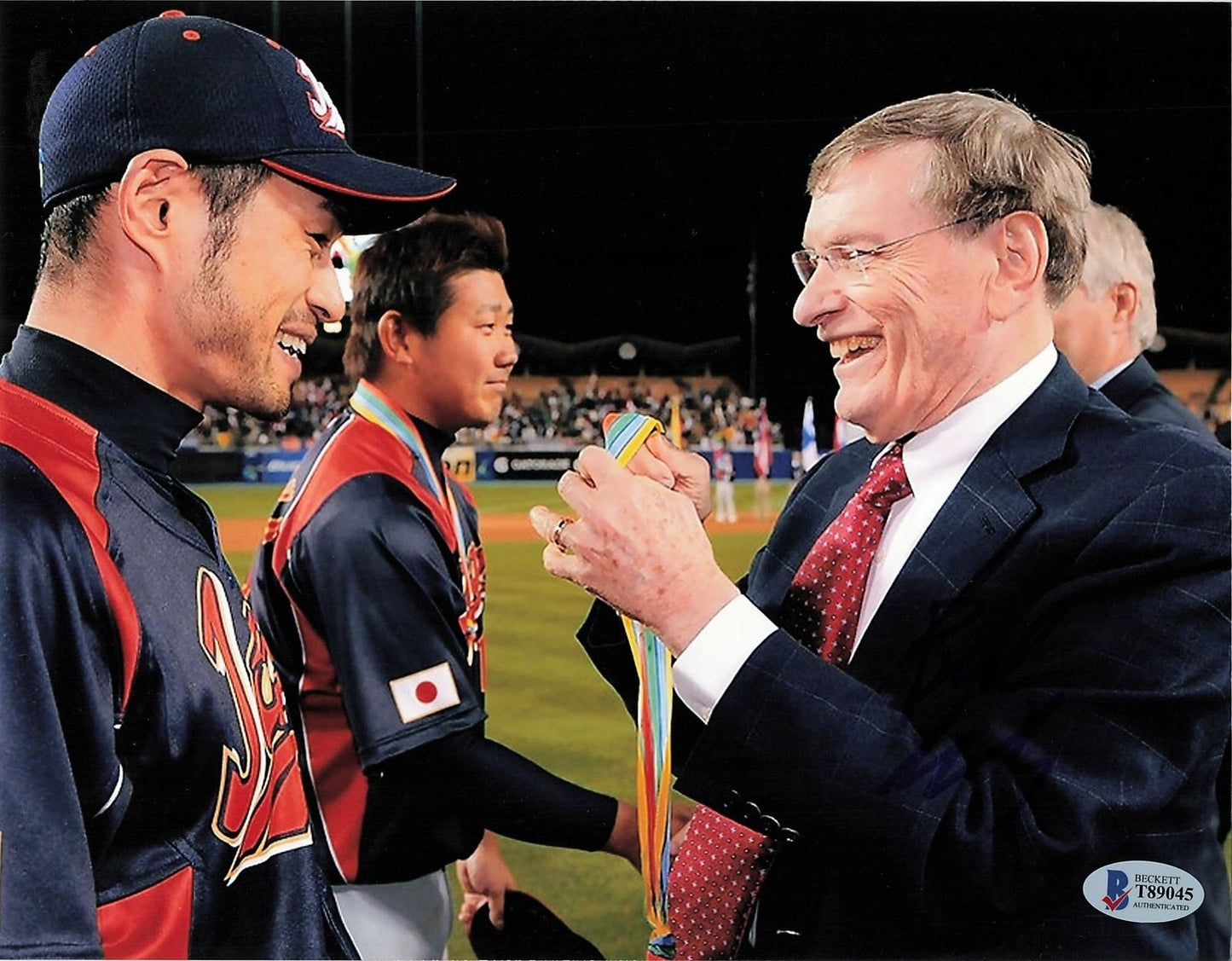 Allan Bud Selig signed 8x10 Photo BAS Beckett Commissioner Autographed