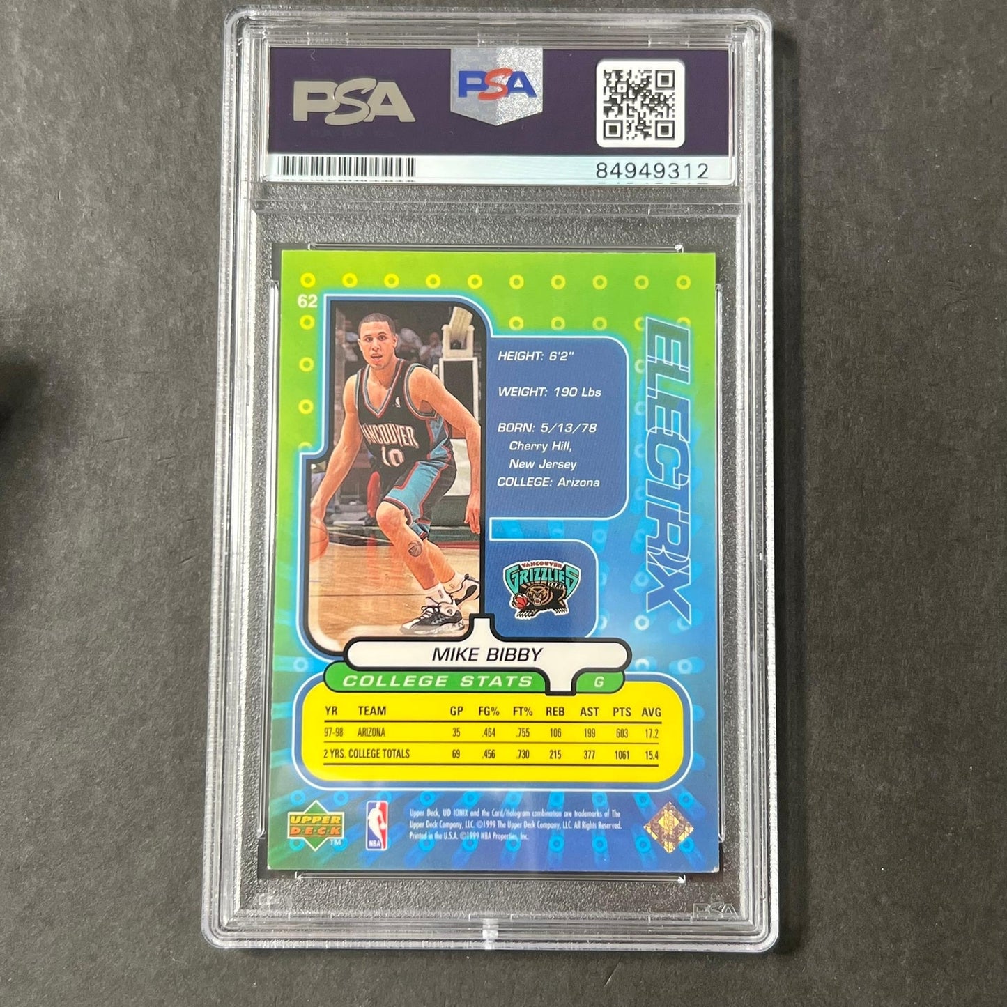 1998-99 Upper Deck #62 Mike Bibby Signed Card AUTO PSA Slabbed RC Grizzlies