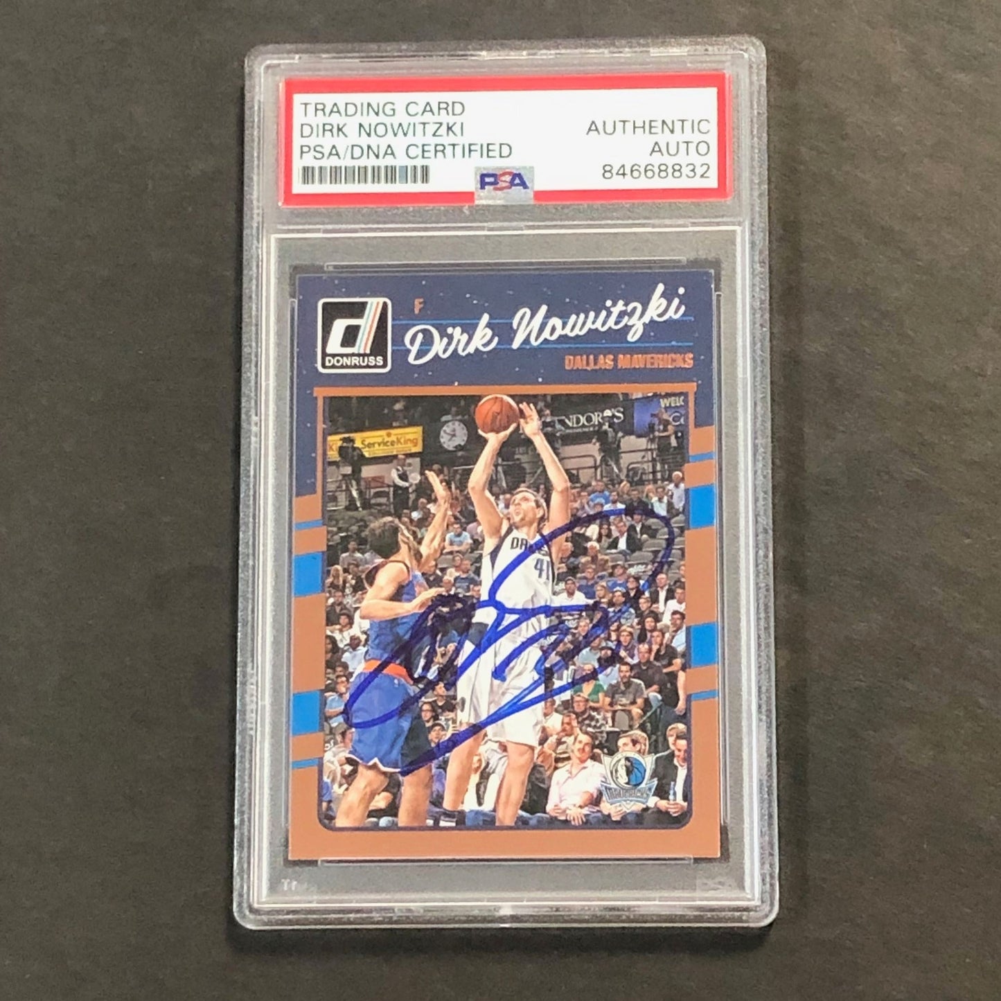 2016 Donruss #77 Dirk Nowitzki Signed AUTO Card PSA/DNA Slabbed Autographed Mave