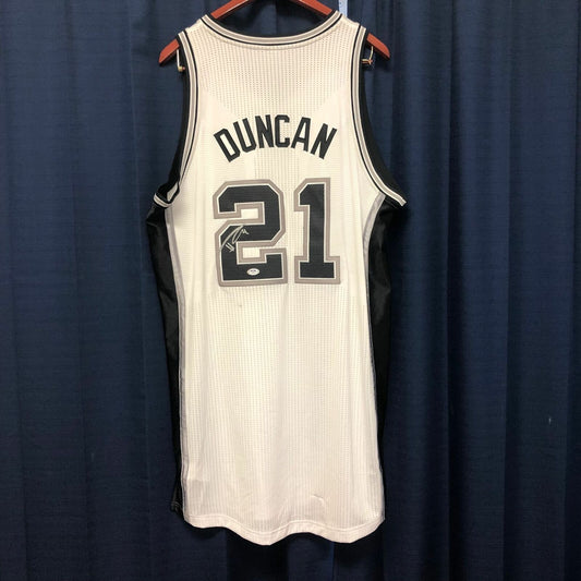 Tim Duncan signed jersey PSA/DNA San Antonio Spurs Autographed