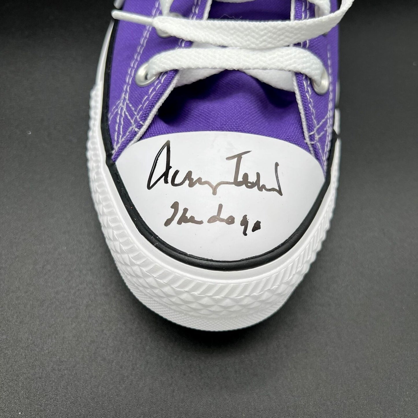 Jerry West signed Converse Chuck Taylor Right Shoe PSA/DNA Los Angeles Lakers